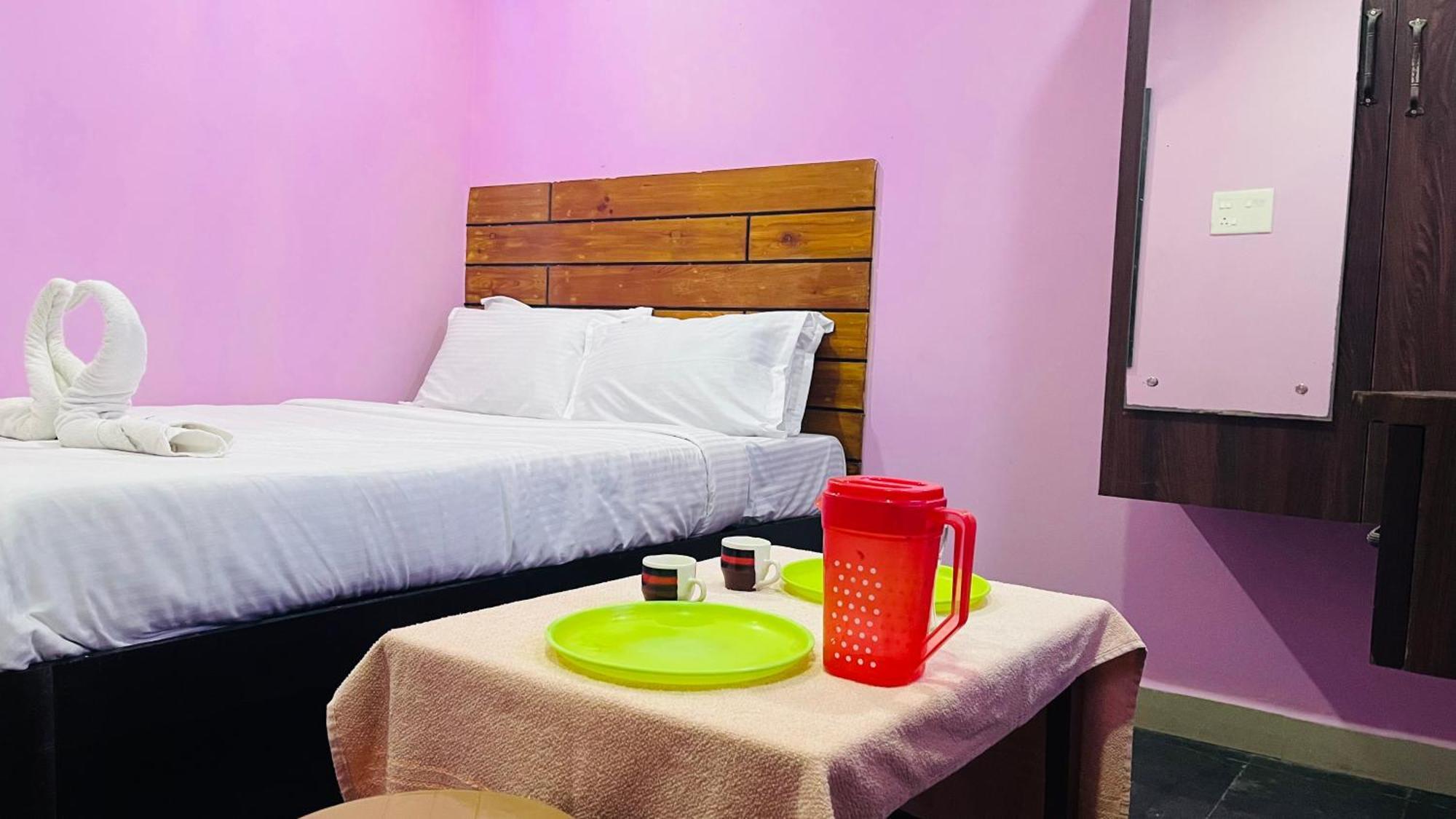 Skyway Rooms Puducherry Eksteriør billede