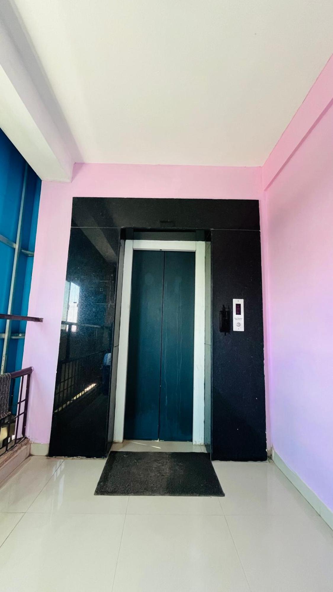 Skyway Rooms Puducherry Eksteriør billede